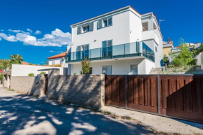  Apartments Ena  Задар